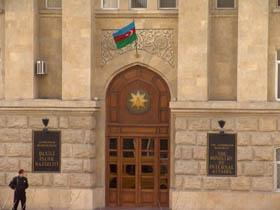 В столице Азербайджана обнаружен цех, выпускающий одежду под фальшивыми товарными знаками Турции