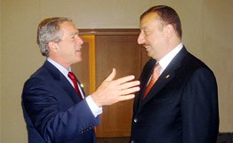 Президент США поблагодарил президента Азербайджана за миротворческую миссию в Ираке