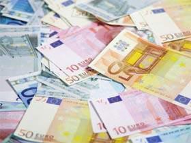 Официальный курс евро в Азербайджане упал до минимума этого года