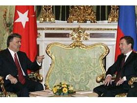 Президент Турции Абдулла Гюль приступил к официальным встречам в Москве