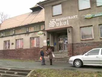 Посетитель застрелил четырех человек в чешском ресторане