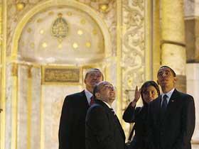 Барак Обама посетил музей "Аясофия" и мечеть Султана Ахмеда