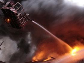 Пожар, начавшийся в Шемахинском районе Азербайджана, охватил территорию в 500 га, к тушению огня подключен вертолет