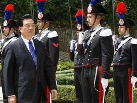 Ху Цзиньтао отказался от участия в саммите G8 из - за погромов в Урумчи 