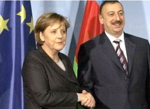 Президент Азербайджана Ильхам Алиев и канцлер Германии Ангела Меркель выступили с заявлениями