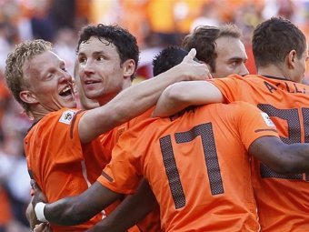 Голландия обыграла датчан в матче ЧМ-2010